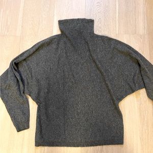 Saks Fifth Ave cashmere sweater